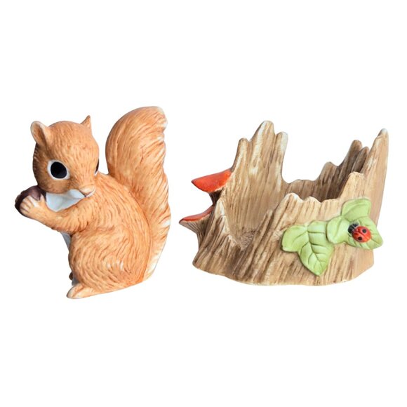 Vintage Squirrel in Tree Stump Removable Figurine Porcelain - Picture 3 of 5